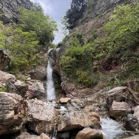 Bujtina Oxhaku I Lames Krujë